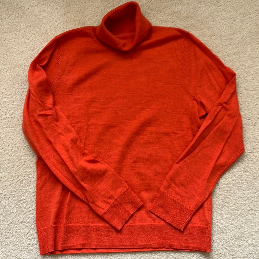 Tahari Marino wool turtleneck sweater